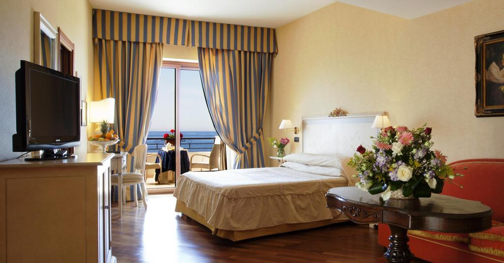Punta Campanella Resort & Spa Massa Lubrense Extérieur photo