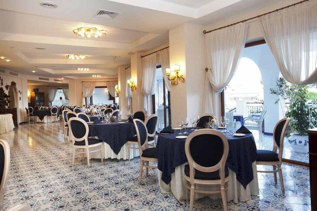 Punta Campanella Resort & Spa Massa Lubrense Extérieur photo
