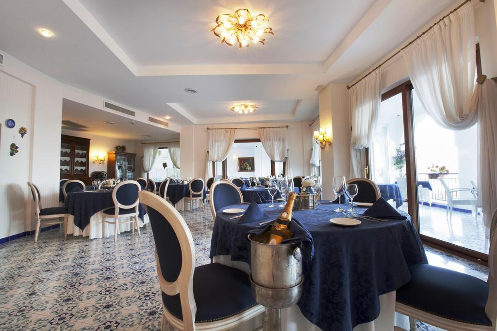 Punta Campanella Resort & Spa Massa Lubrense Extérieur photo